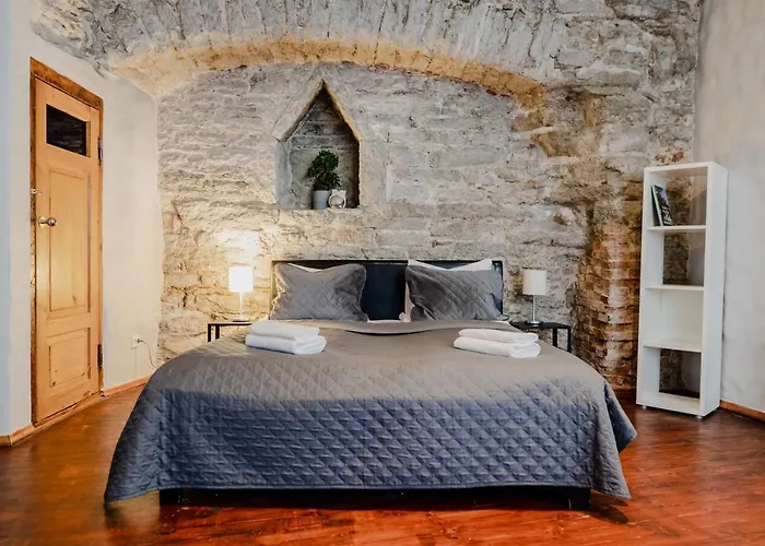 Dream Stay - Old Town City Wall Studio Apartment