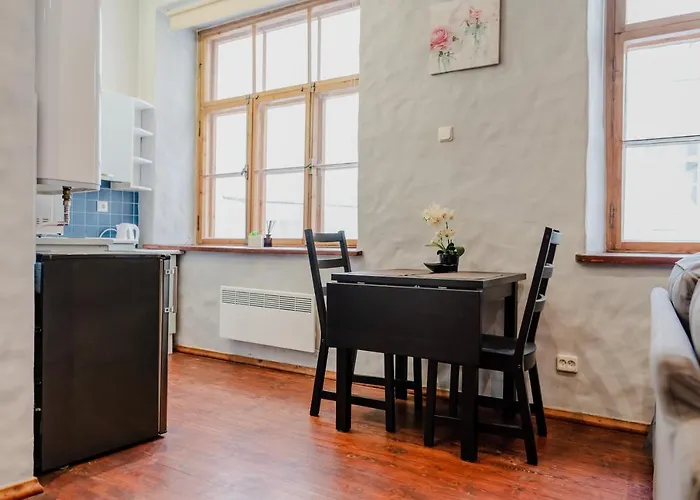 Dream Stay - Old Town City Wall Studio Apartment